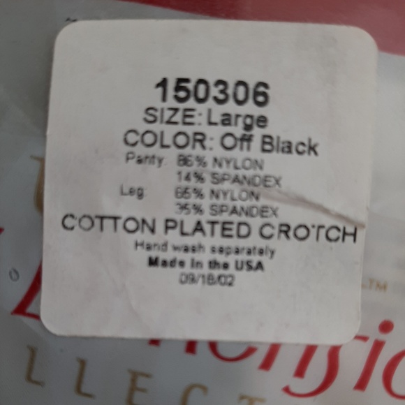 3 New Silkies Ultra Dimensions Pantyhose - Picture 3 of 5